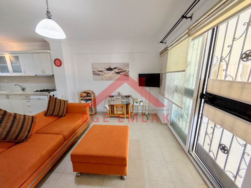 Didim Çamlık'ta Ünlü Royal Marina Complex İçinde Satılık Havuz Gören Eşyalı Giriş Kat Daire