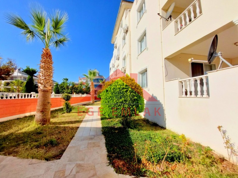 Didim Çamlık'ta Ünlü Royal Marina Complex İçinde Satılık Havuz Gören Eşyalı Giriş Kat Daire