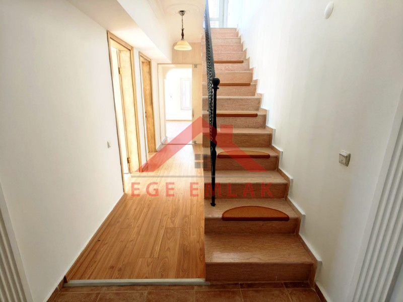 Didim Efeler'de Satılık Geniş 4+1 Kat Dubleksi 190m2 - Ailelere Özel