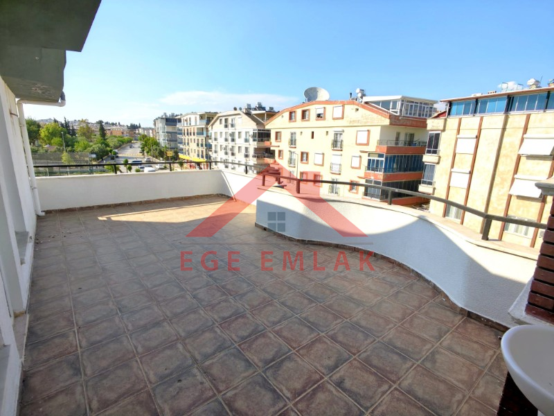 Didim Efeler'de Satılık Geniş 4+1 Kat Dubleksi 190m2 - Ailelere Özel