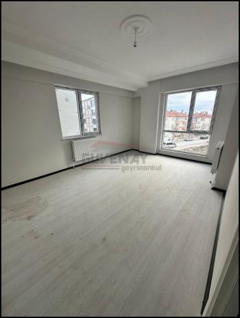 GÜVENAY - ÇORUM ULUKAVAK MAH. DOĞA KOLEJİ ALTI SATILIK 2+1 DAİRE