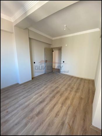 GÜVENAY - ÇORUM MERKEZ KALE MAH. ALAADDİN CAMİ KARŞISI SATILIK DAİRE