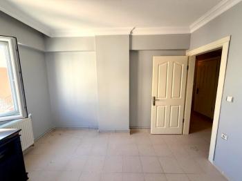 Efeler Mahallesinde 3+1 Ayrı Mutfaklı Kiralık Daire