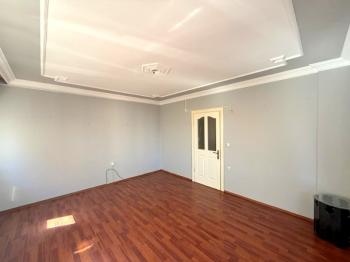 Efeler Mahallesinde 3+1 Ayrı Mutfaklı Kiralık Daire