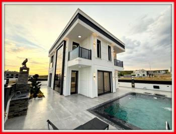 Didim'in En Sade Ve Şık Satılık Villası