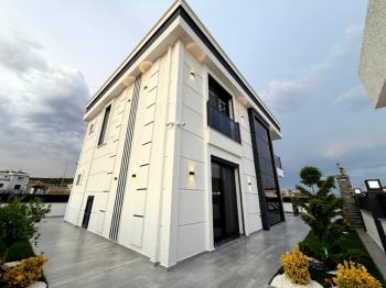 Didim'in En Sade Ve Şık Satılık Villası