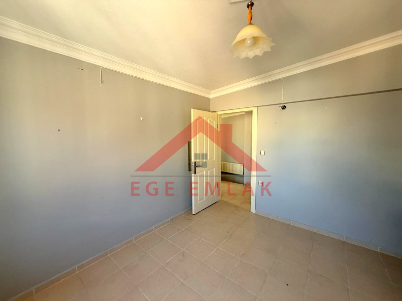 Efeler Mahallesinde 3+1 Ayrı Mutfaklı Kiralık Daire