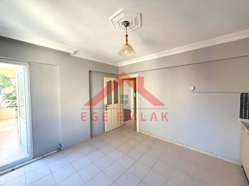 Efeler Mahallesinde 3+1 Ayrı Mutfaklı Kiralık Daire