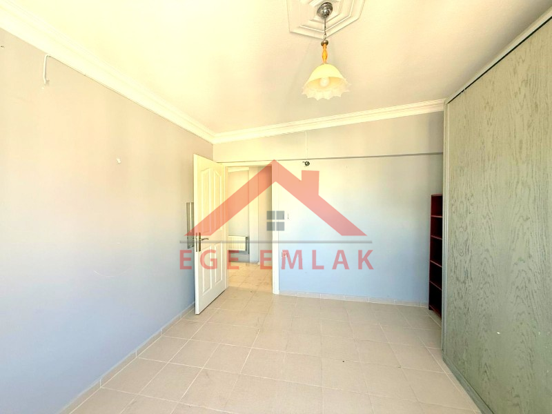 Efeler Mahallesinde 3+1 Ayrı Mutfaklı Kiralık Daire