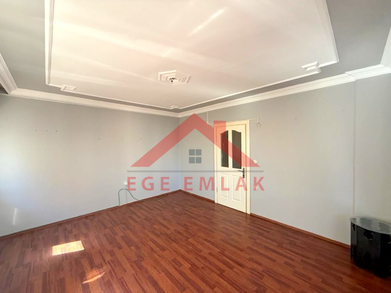 Efeler Mahallesinde 3+1 Ayrı Mutfaklı Kiralık Daire