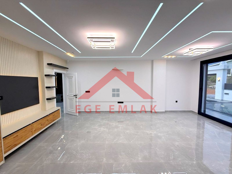 Didim'in En Sade Ve Şık Satılık Villası