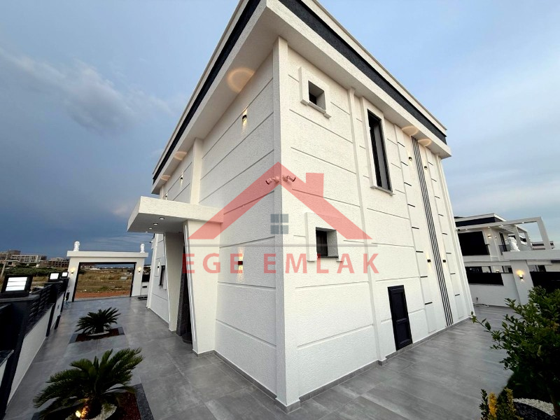 Didim'in En Sade Ve Şık Satılık Villası