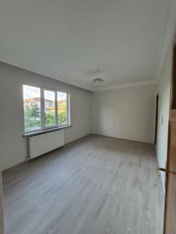 AFYON ÜÇOK EMLAKTAN ALİ İHSAN PAŞA MAH KİRALIK 3+1 TEMİZ BAKIMLI DAİRE