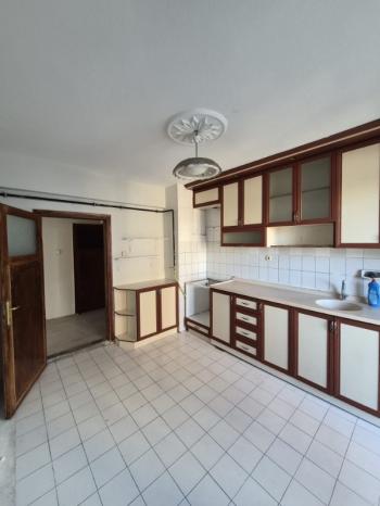 AFYON ÜÇOK EMLAKTAN ALİ İHSAN PAŞA MAH KİRALIK 3+1 TEMİZ BAKIMLI DAİRE