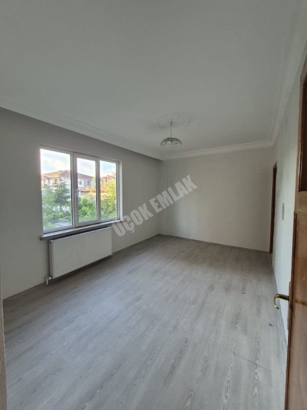 AFYON ÜÇOK EMLAKTAN ALİ İHSAN PAŞA MAH KİRALIK 3+1 TEMİZ BAKIMLI DAİRE