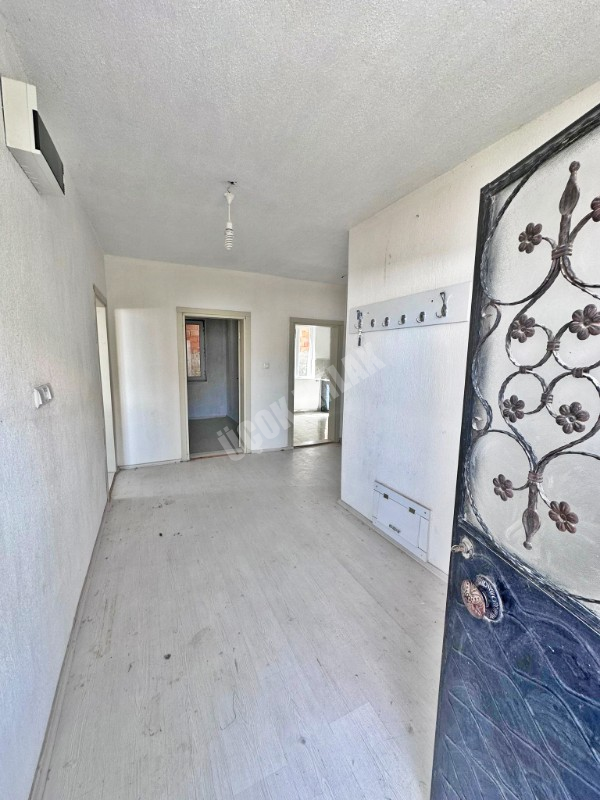 AFYON ÜÇOK EMLAKTAN NURİBEY KASABASINDA SATILIK 2+1 TEMİZ BAKIMLI MÜSTAKİL EV
