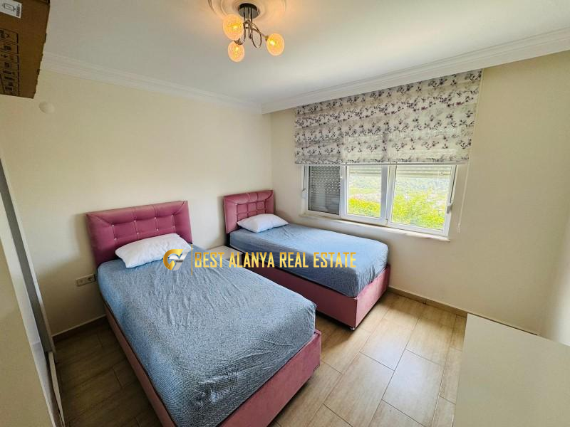 ALANYA TEPE MAHALLESİ GÜNLÜK KİRALIK 3+1 TRİPLEKS VİLLA