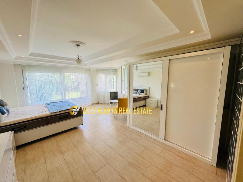 ALANYA TEPE MAHALLESİ GÜNLÜK KİRALIK 3+1 TRİPLEKS VİLLA