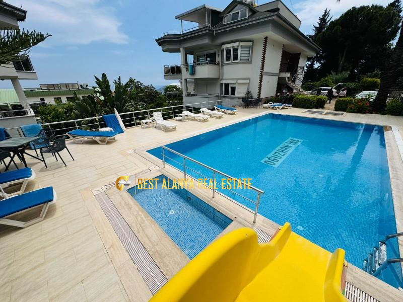 ALANYA TEPE MAHALLESİ GÜNLÜK KİRALIK 3+1 TRİPLEKS VİLLA