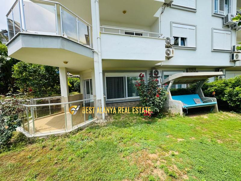 ALANYA TEPE MAHALLESİ GÜNLÜK KİRALIK 3+1 TRİPLEKS VİLLA