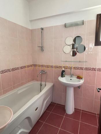 Lefkoşa Kızılbaş Bölgesinde 3 Ay Peşin Ödemeli Full Eşyalı Kiralık 3+1 Daire