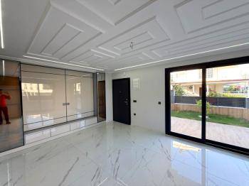 Didim Efeler Mahallesinde Havuzlu Satılık 3+1 Villa