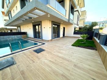 Didim Efeler Mahallesinde Havuzlu Satılık 3+1 Villa