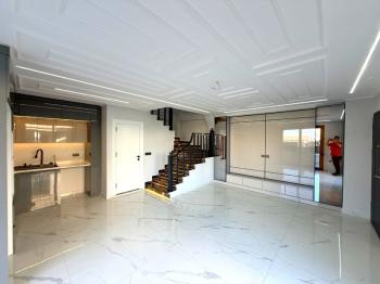Didim Efeler Mahallesinde Havuzlu Satılık 3+1 Villa