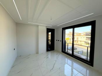 Didim Efeler Mahallesinde Havuzlu Satılık 3+1 Villa
