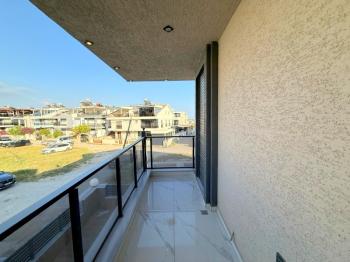 Didim Efeler Mahallesinde Havuzlu Satılık 3+1 Villa