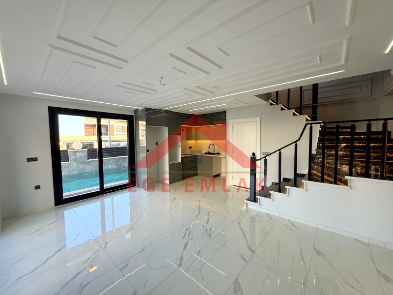 Didim Efeler Mahallesinde Havuzlu Satılık 3+1 Villa