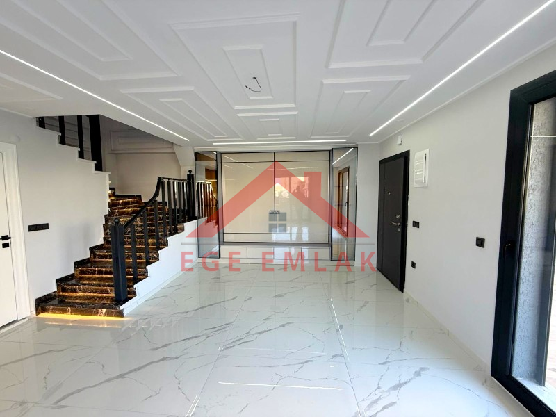 Didim Efeler Mahallesinde Havuzlu Satılık 3+1 Villa
