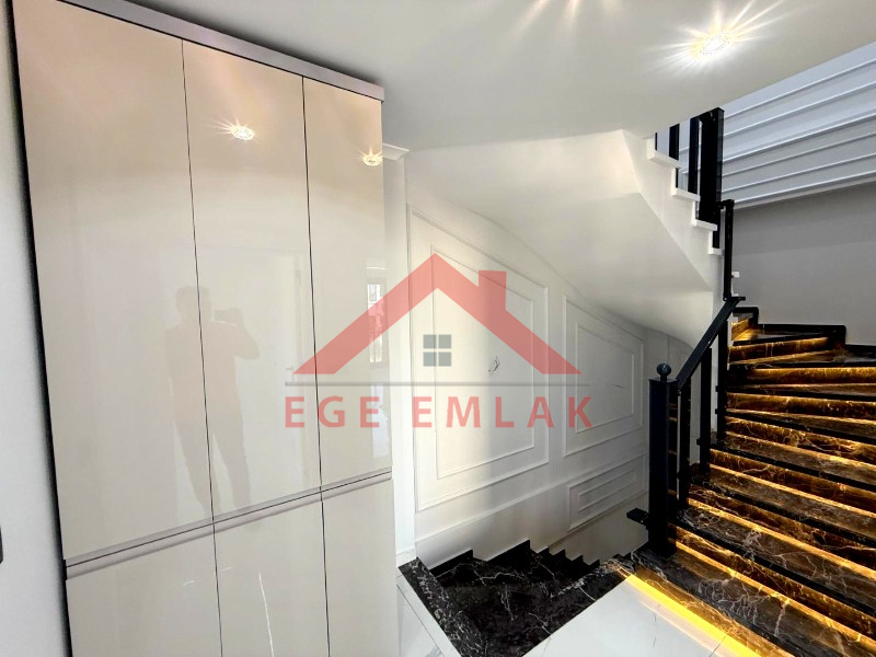Didim Efeler Mahallesinde Havuzlu Satılık 3+1 Villa