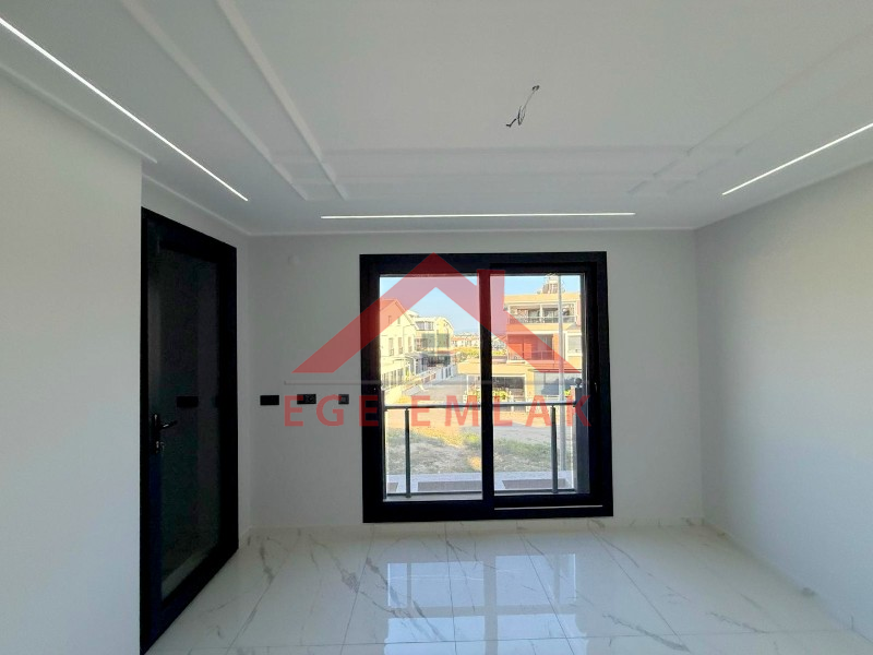 Didim Efeler Mahallesinde Havuzlu Satılık 3+1 Villa