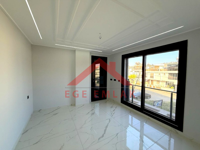 Didim Efeler Mahallesinde Havuzlu Satılık 3+1 Villa