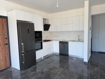 KÖŞKLÜÇİFTLİK'TE YENİ SIFIR 2+1 AYLIK ÖDEMELİ BEYAZ EŞYALI KİRALIK DAİRE 