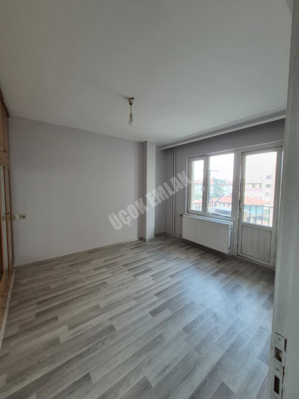 ✮ AFYON ÜÇOK EMLAKTAN CUMHURİYET MAH 3+1 120M² TEMİZ BAKIMLI KİRALIK DAİRE ✮