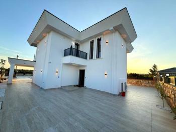Didim Yeşiltepede Satılık Tam Müstakil Villa