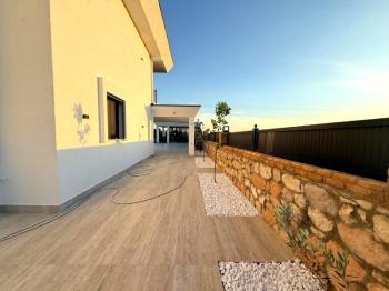 Didim Yeşiltepede Satılık Tam Müstakil Villa