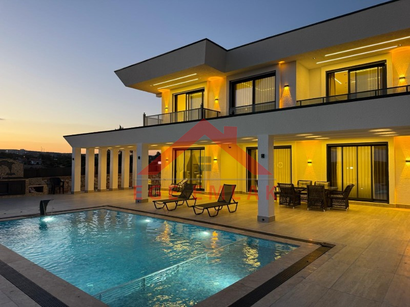 Didim Yeşiltepede Satılık Tam Müstakil Villa