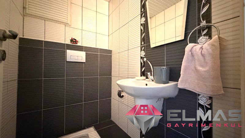 Elmas’tan Merkezi Konumda Ebeveyn Banyolu Geniş Ve Ferah 3+1