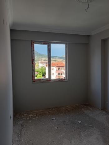 GÜVENAY - ÇORUM OSMANCIK ŞENYURT MAHALLESİ SATILIK 2+1 DAİRE
