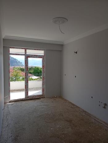 GÜVENAY - ÇORUM OSMANCIK ŞENYURT MAHALLESİ SATILIK 2+1 DAİRE