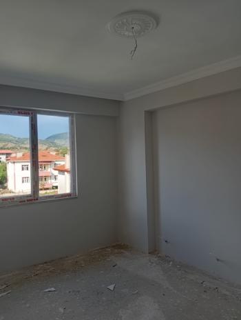 GÜVENAY - ÇORUM OSMANCIK ŞENYURT MAHALLESİ SATILIK 2+1 DAİRE