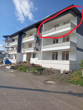 GÜVENAY - ÇORUM OSMANCIK ŞENYURT MAHALLESİ SATILIK 2+1 DAİRE