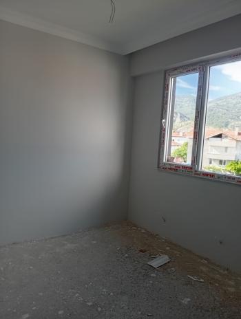 GÜVENAY - ÇORUM OSMANCIK ŞENYURT MAHALLESİ SATILIK 2+1 DAİRE