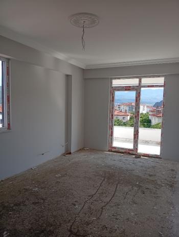 GÜVENAY - ÇORUM OSMANCIK ŞENYURT MAHALLESİ SATILIK 2+1 DAİRE