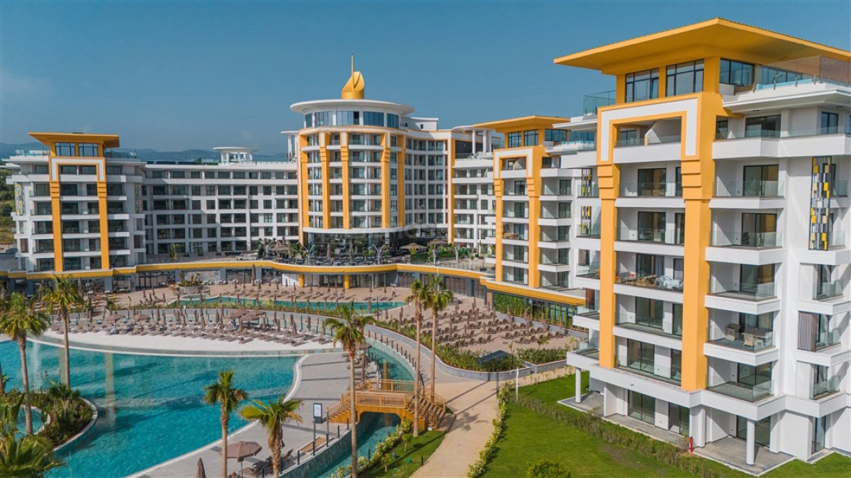 Luxury 1+1 Apartment Near Beach