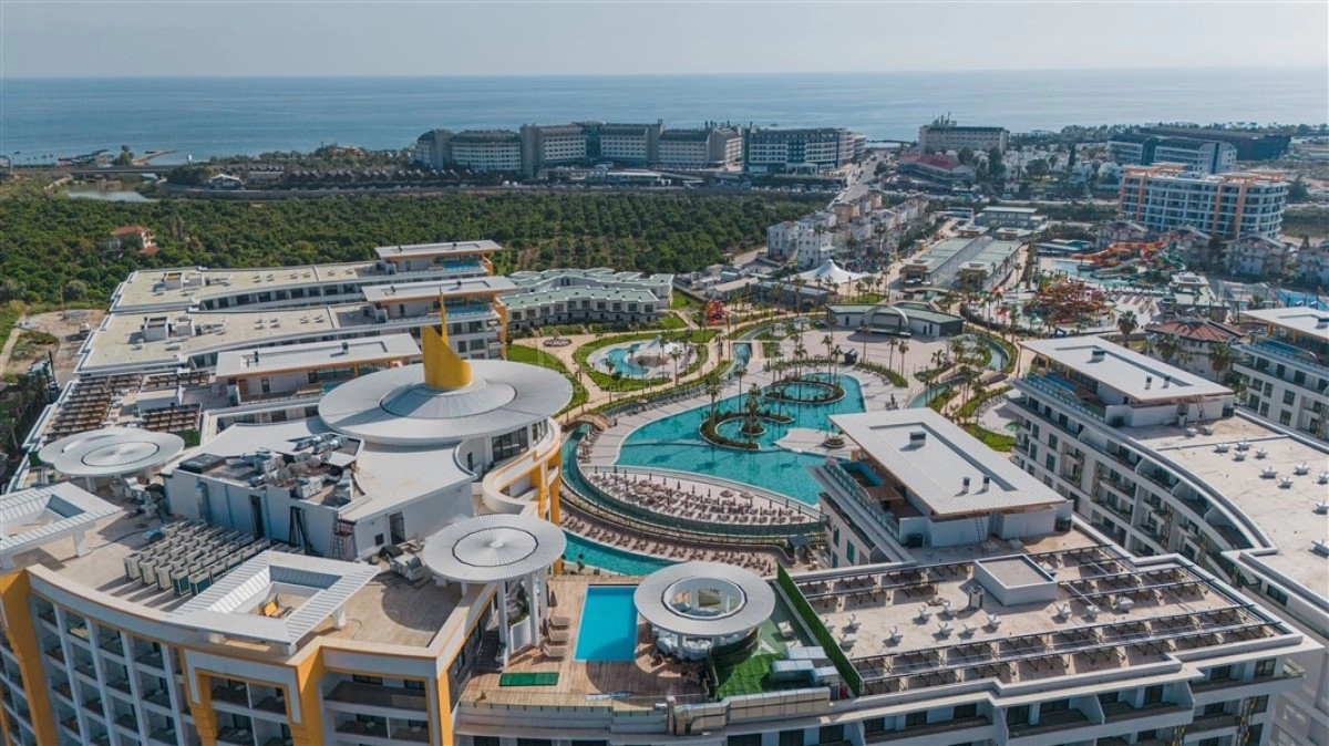 Luxury 1+1 Apartment Near Beach