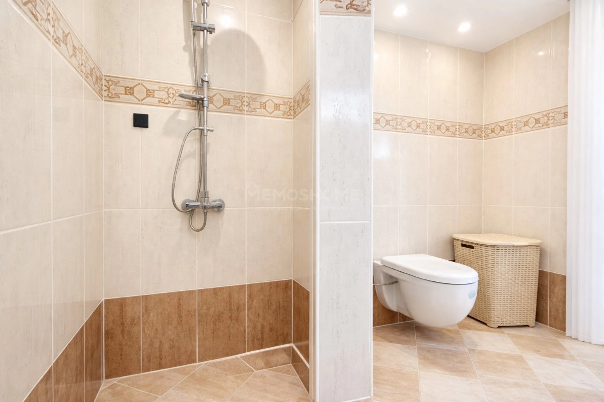Kargıcak'ta Deniz Manzaralı Lüks Villa